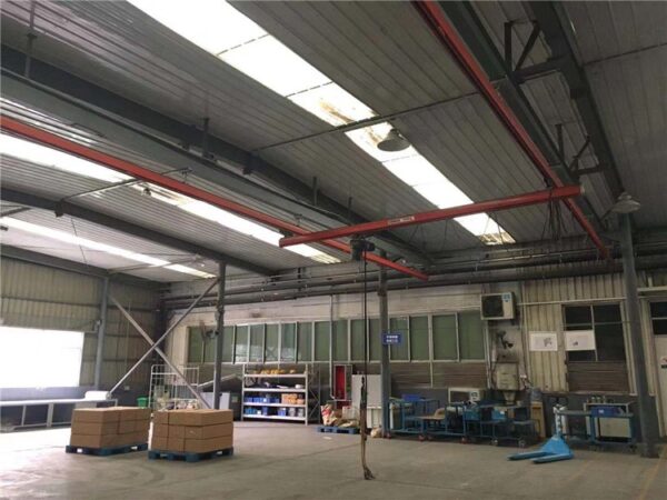 Flexible crane