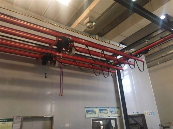 Flexible crane