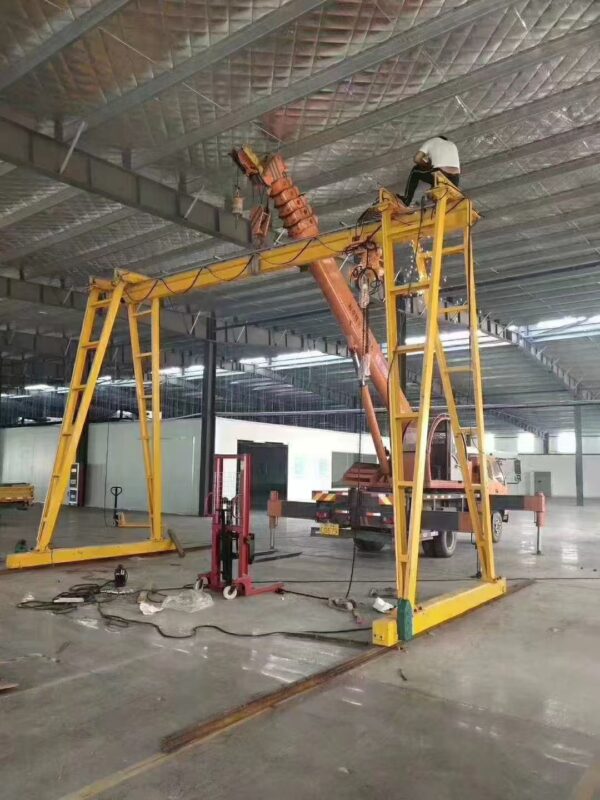 Electric hoist type railless gantry crane